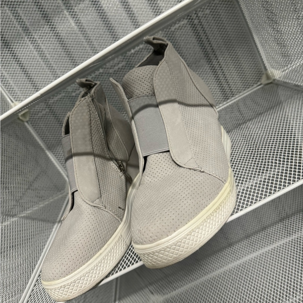 Light gray wedge shoes size 7
